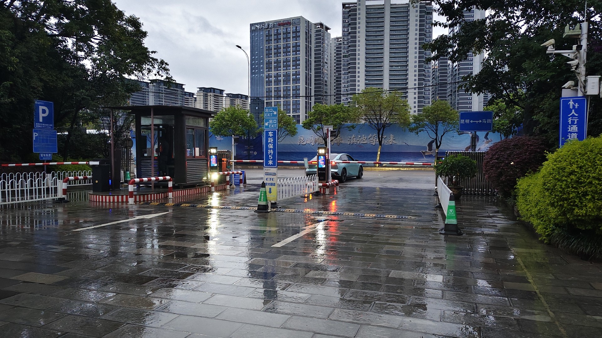 昆明云安会都酒店车牌识别系统